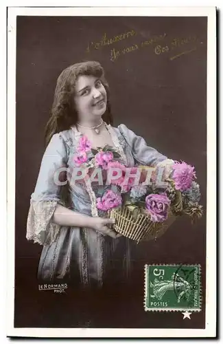 Fantaisie - L &#39Auxerre Je vous envoie ces fleurs - Jolie Femme - Cartes postales