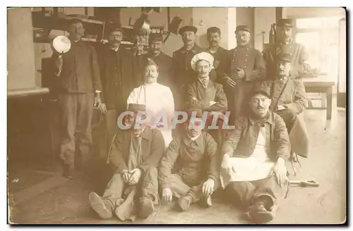 CARTE PHOTO Militaria Regiment cuisiniers (Gerogette Chatenay Rue du marche a Alfortville cuisine)