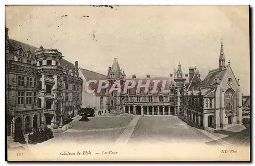 Cartes postales Chateau de Blois La cour