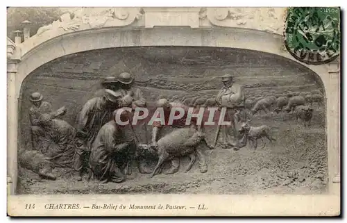 Chartres Ansichtskarte AK Bas relief du monument de Pasteur