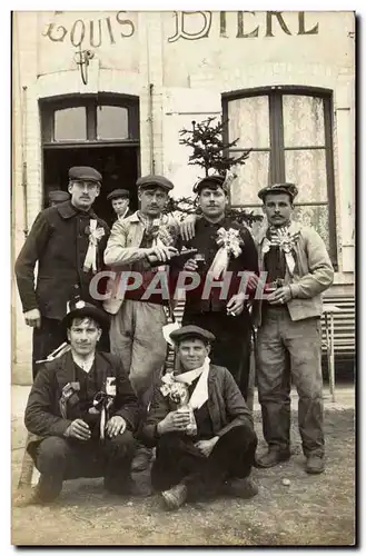 CARTE PHOTO Militaria Soldats Louis Au bistrot