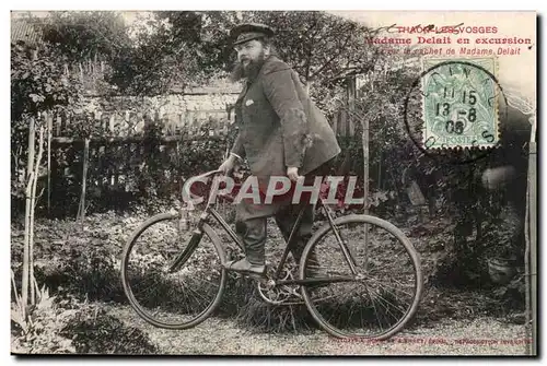 Cartes postales Thaon Les Vosges Madame Delait en excursion (Monstre femme a barbe cycliste cycle cycling velo V