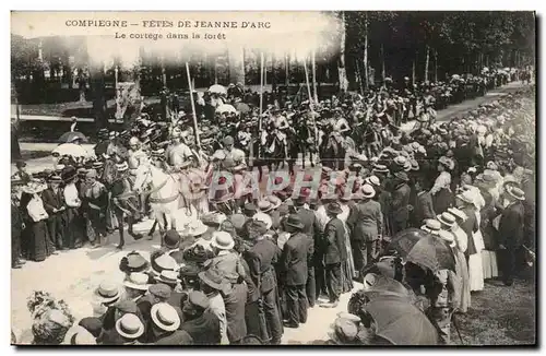 Compiegne Ansichtskarte AK Fetes de Jeanne d&#39arc Le cortege dans la foret