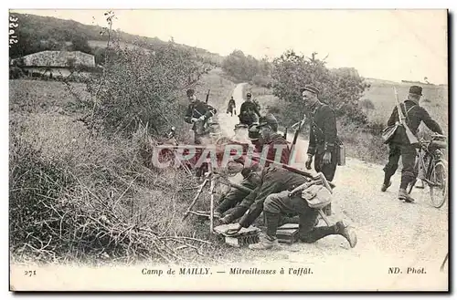 Militaria CAmp de Mailly Ansichtskarte AK Mitrailleuses a l&#39affut (cycliste velo)