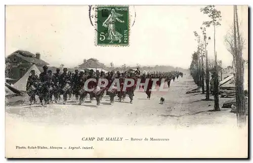 Militaria CAmp de Mailly Ansichtskarte AK Retour de manoeuvres (tambours)