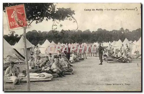 Militaria CAmp de Mailly Ansichtskarte AK La soupe sur le plumard