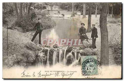 Bois de Vincennes Ansichtskarte AK La cascade (enfants)