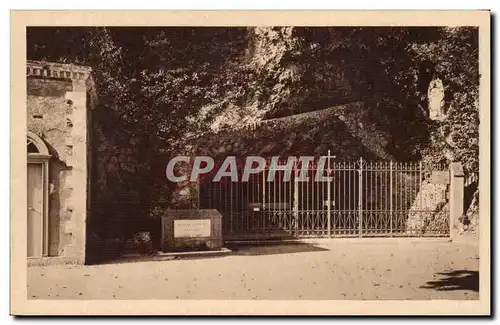 Cartes postales Abbaye de Nd d&#39Aiguebelle par Grignan La grotte