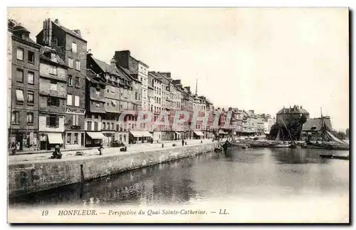 Honfleur Cartes postales Perspective du quai Sainte Catherine