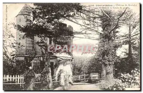 Concarneau Cartes postales Chateau de Keriolet Le beffroi et la croix de pierre