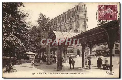 Vichy - La Porte et Galeries couvertes du Parc - Ansichtskarte AK