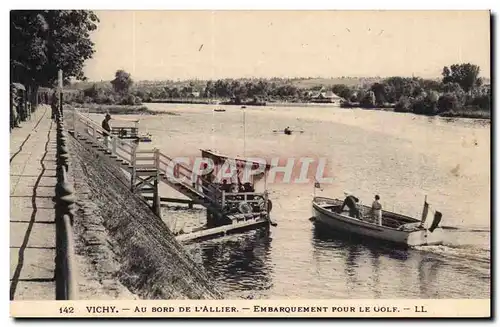 Vichy - Au Bord de L&#39Allier - Embarbarquement pour le Golf - sport - Ansichtskarte AK