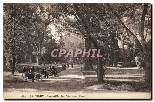 Vichy - Une Allee des Nouveaux Parcs - Ansichtskarte AK