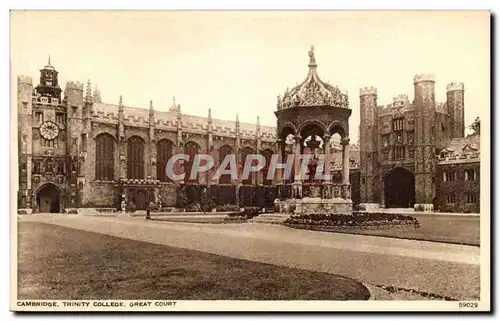 Grande Bretagne Great BRitain Cartes postales TRinity college Great court