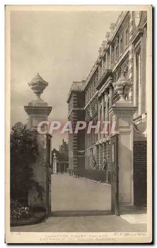 Grande Bretagne Ansichtskarte AK Hampton court palace Entrance to south garden