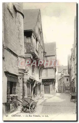 Chinon - La Rue Voltaire - Cartes postales