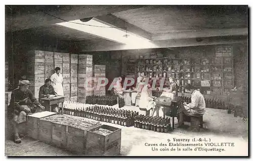 Vouvray - Caves des Etablissements de Violette - Un Coin de la Salle d&#39Ettiquettage - vin - wine