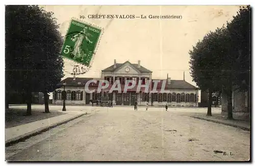 Crepy en Valois Cartes postales la gare (exterieur)