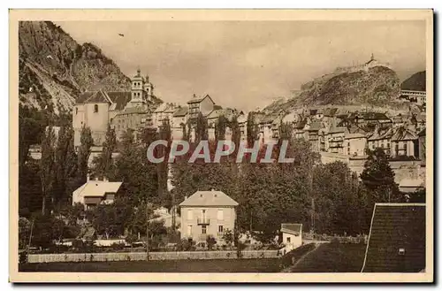 Cartes postales Briancon La vieille ville la cathedrale le chateau