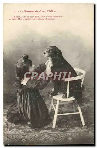 Cartes postales Fantaisie Le bonnet de grand mere (chien dog)