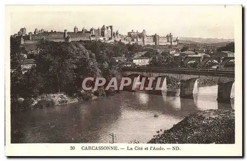 Carcassonne - La Cite et l'Aude - Cartes postales