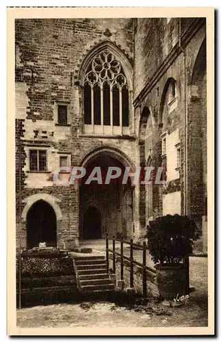 Avignon Cartes postales Palais des papes Detail de la cour interieure