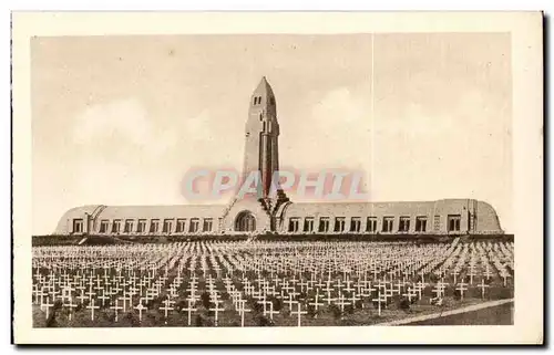 Ansichtskarte AK Vue generale de l&#39ossuaire de Douaumont Militaria