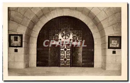 Douaumont - Ossuaire - La Porte d&#39Entree de la Chapelle Catholique - Autel Lateral Ansichtskarte AK