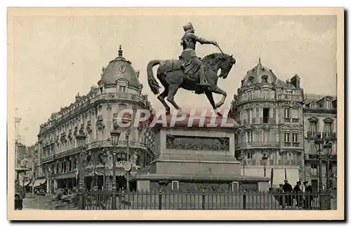 Orleans Cartes postales La place du MArtroi Statue de Jeanne d&#39arc