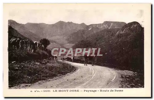 Ansichtskarte AK Auvergne Le Mont Dore Paysage Route de Bessse (vaches)