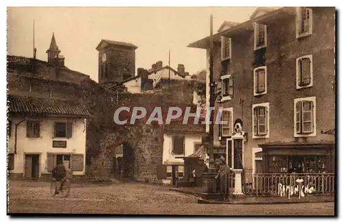 Saint Jean Pied de Port - vers l&#39Eglise Cartes postales