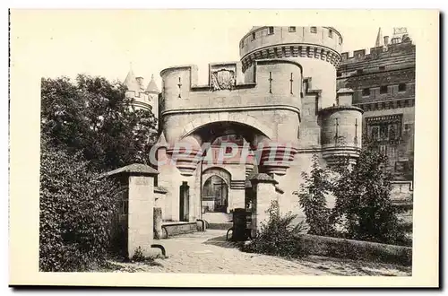 Cartes postales Chateau de Pierrefonds Defenses exterieures