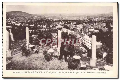 Cartes postales Royat Vue panoramique sur Royat et Clermont Ferrand