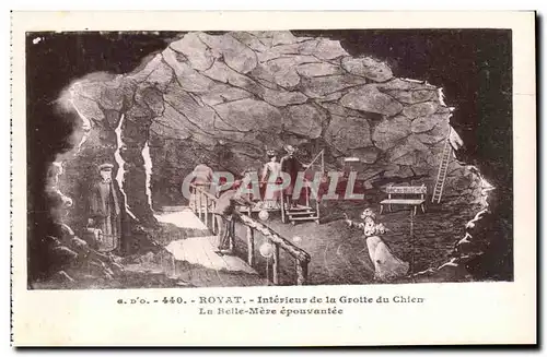 Cartes postales Royat Interieur de la grotte du chien La belle mere epouvantee