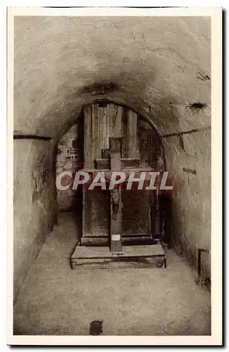 Cartes postales Fort de Vaux la chapelle dans une galerie du fort Militaria