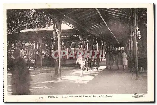 Vichy - Allee couverte du Parc et Source Mesdames - Ansichtskarte AK