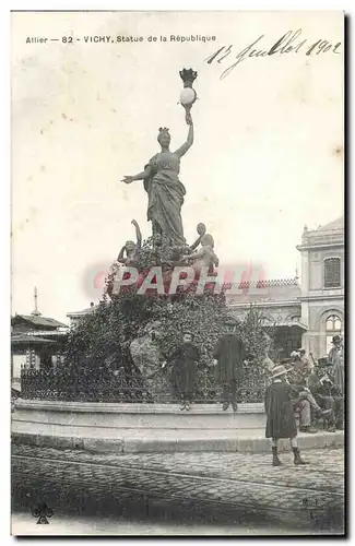 Vichy - Statue de la Republique - Ansichtskarte AK