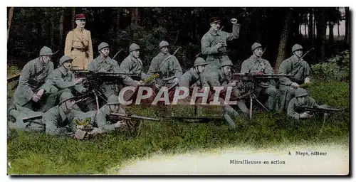 Militaria - Mitrailleuse en action - soldat - Ansichtskarte AK