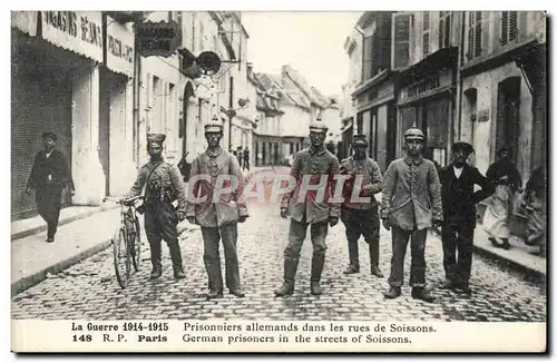 Cartes postales prisonniers allemands dans les rues de Soissons