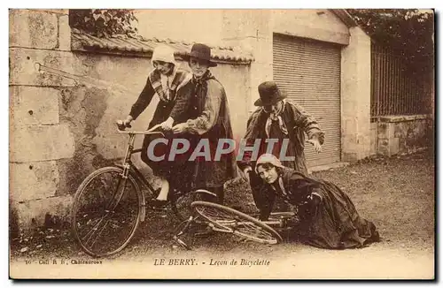 Scenes du Berry - Lecon de Bicyclette - velo - cyclisme - Cartes postales