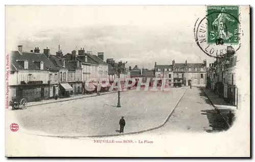 Neuville aux Bois - La Place Cartes postales