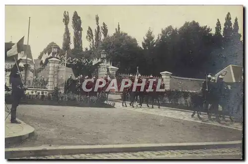 Militaria - drapeau - soldats - cheval - horse Ansichtskarte AK