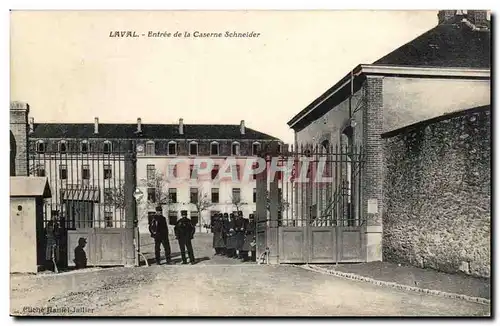 Laval - Entree de la Caserne Schneider - Ansichtskarte AK