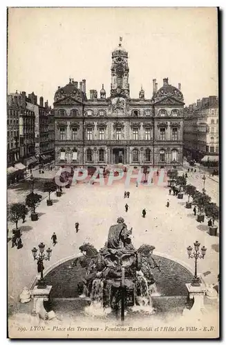 Lyon - Place des Terraux - Fontaine Bartholdi et Hotel de Ville - Ansichtskarte AK