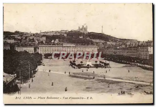 Lyon - Place Bellecour - Vue d&#39ensemble - Cartes postales