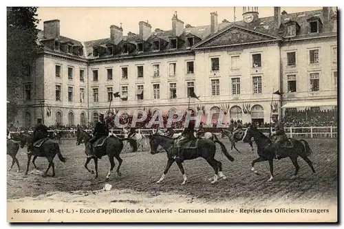 Saumur Ansichtskarte AK Ecole d&#39application de cavalerie CArrousel militaire Reprise des officiers etran (cava