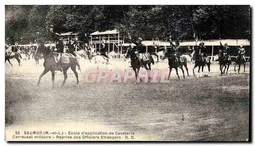 Saumur Ansichtskarte AK Ecole d&#39application de cavalerie CArrousel militaire Reprise des officiers etran (cava