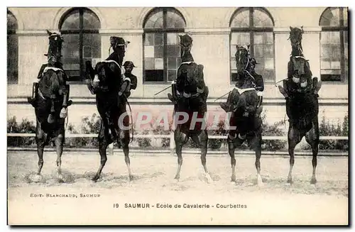 Saumur Ansichtskarte AK Ecole de cavalerie Courbettes (cheval hippisme)