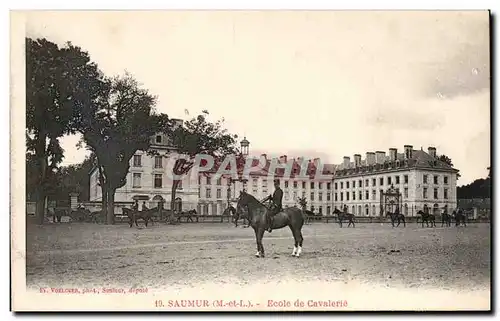 Saumur Ansichtskarte AK Ecole de cavalerie (cheval hippisme)