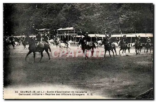 Saumur Ansichtskarte AK Ecole d&#39application de cavalerie CArrousel Reprise des officiers etrangers (cheval hip